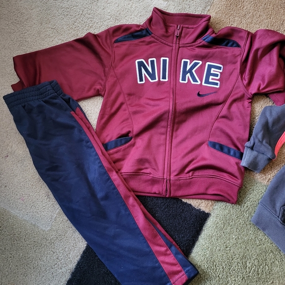 Nike red boys lot 4t toddler - Picture 5 of 6